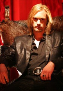 alex skarsgard 208x300 Alexander Skarsgard pode ser Thor